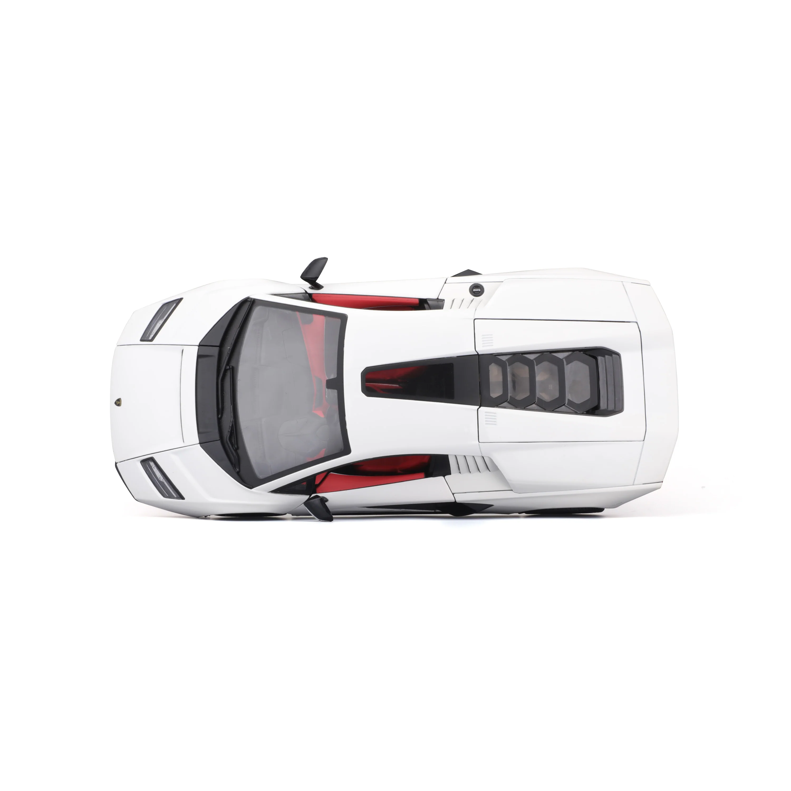 Lamborghini Countach LPI 800-4 White – 1:18 Diecast Model - Image 7